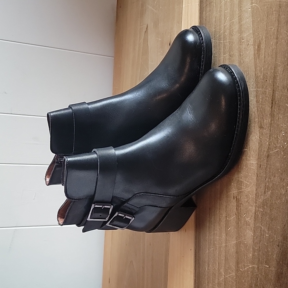 Tara M Black Leather Side Zip Booties Buckles Women's Size 38 Size 7.5